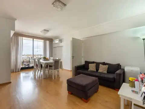 3 AMBIENTES CON COCHERA EN FLORES Y AMENITIES