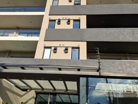 HERMOSO DPTO. 2 AMB. ZONA ITUZAINGÓ CENTRO