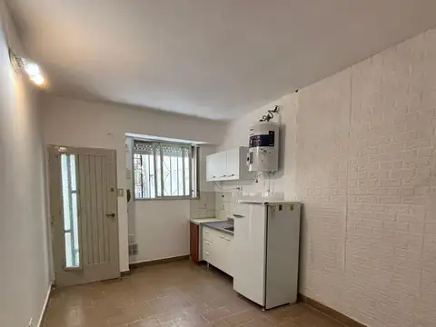Venta departamento luminoso en Congreso - monoambiente sobre Av. Rivadavia