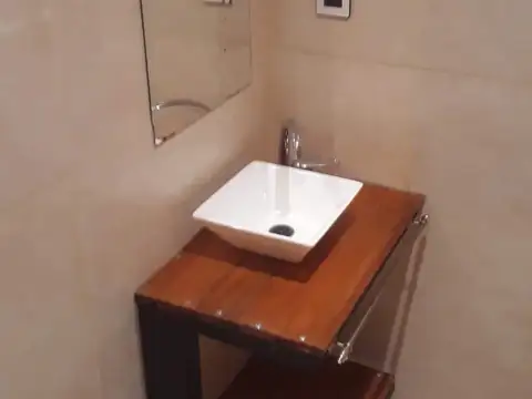 Depto Tipo Casa en Alquiler en Lomas de Zamora, $ 400.000