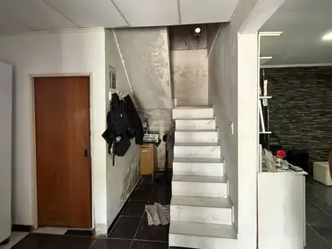 Casa 11 ambientes con 3 baños