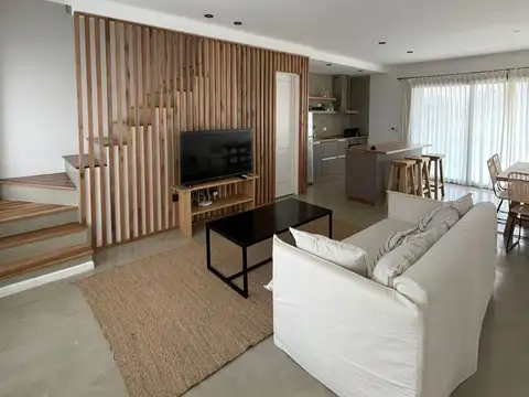 Depto Tipo Casa en Venta de 3 ambientes