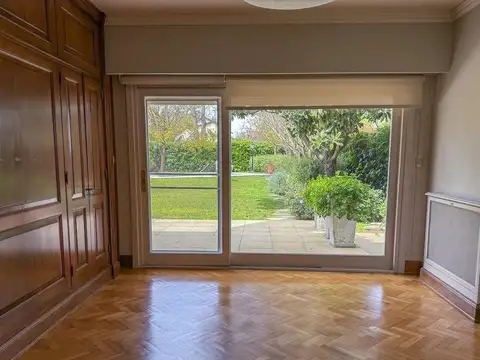 Casa  en Venta en Acassuso, San Isidro, G.B.A. Zona Norte