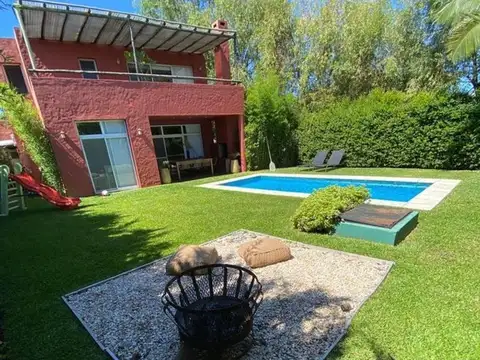 Casa en venta 4 amb  en Los Sauces con pileta