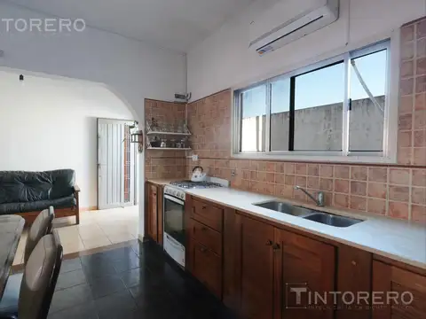 PH en venta de 4 ambientes con terraza en San Justo.