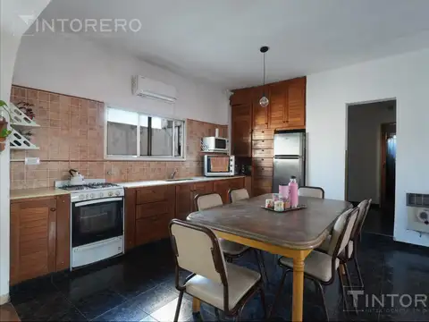 PH en venta de 4 ambientes con terraza en San Justo.