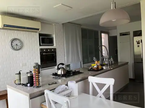 Casa en Alquiler Temporal con 3 cocheras