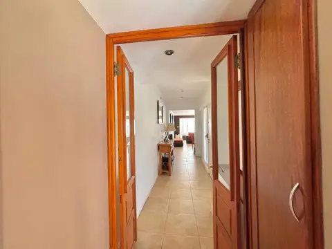 Casa en Venta con 4 cocheras