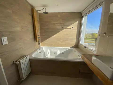 VENTA DE CASA EN SAN SEBASTIAN AL GOLF Y LAGUNA - TOMA PROPIEDAD LOTE - DUEÑO FINANCIA DIRECTO
