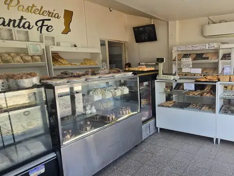 OPORTUNIDAD UNICA VENTA EN BLOQUE DE 2 LOCALES SALA DE ELABORACION COCHERAS VARIAS 2 DUPLEX Y SALON DE FIESTA