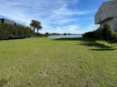Terreno en Venta de 1706,0 m2