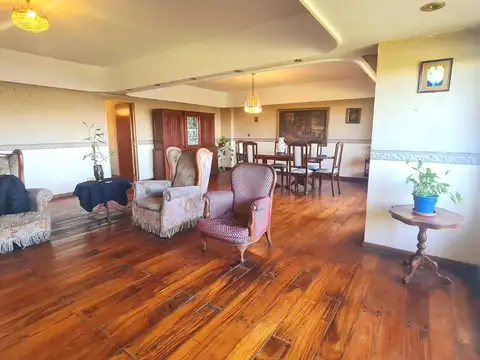 Venta Piso 4 amb/2 cocheras , Inmejorable Ubicación y Vista