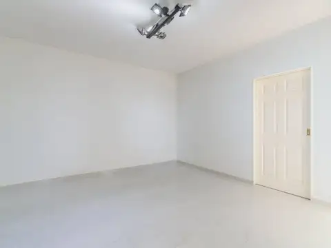 Depto Tipo Casa en Venta de 2 ambientes