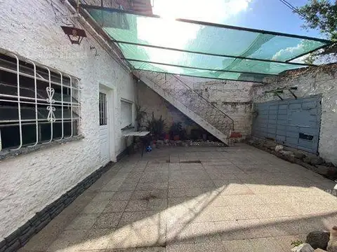 Depto Tipo Casa 4 ambientes con 2 baños