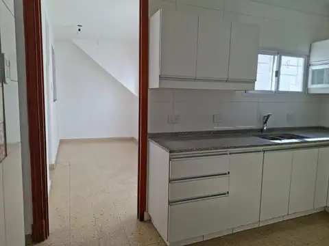 Depto Tipo Casa 4 ambientes con 1 baño