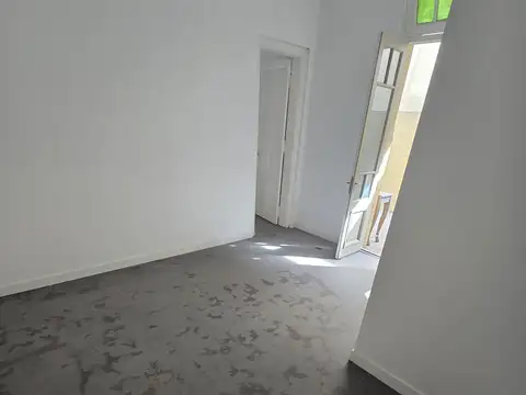Depto Tipo Casa 5 ambientes con 1 baño