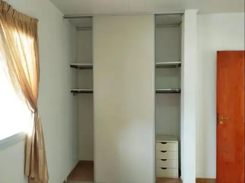 Martina Céspedes 1400, Piso 1