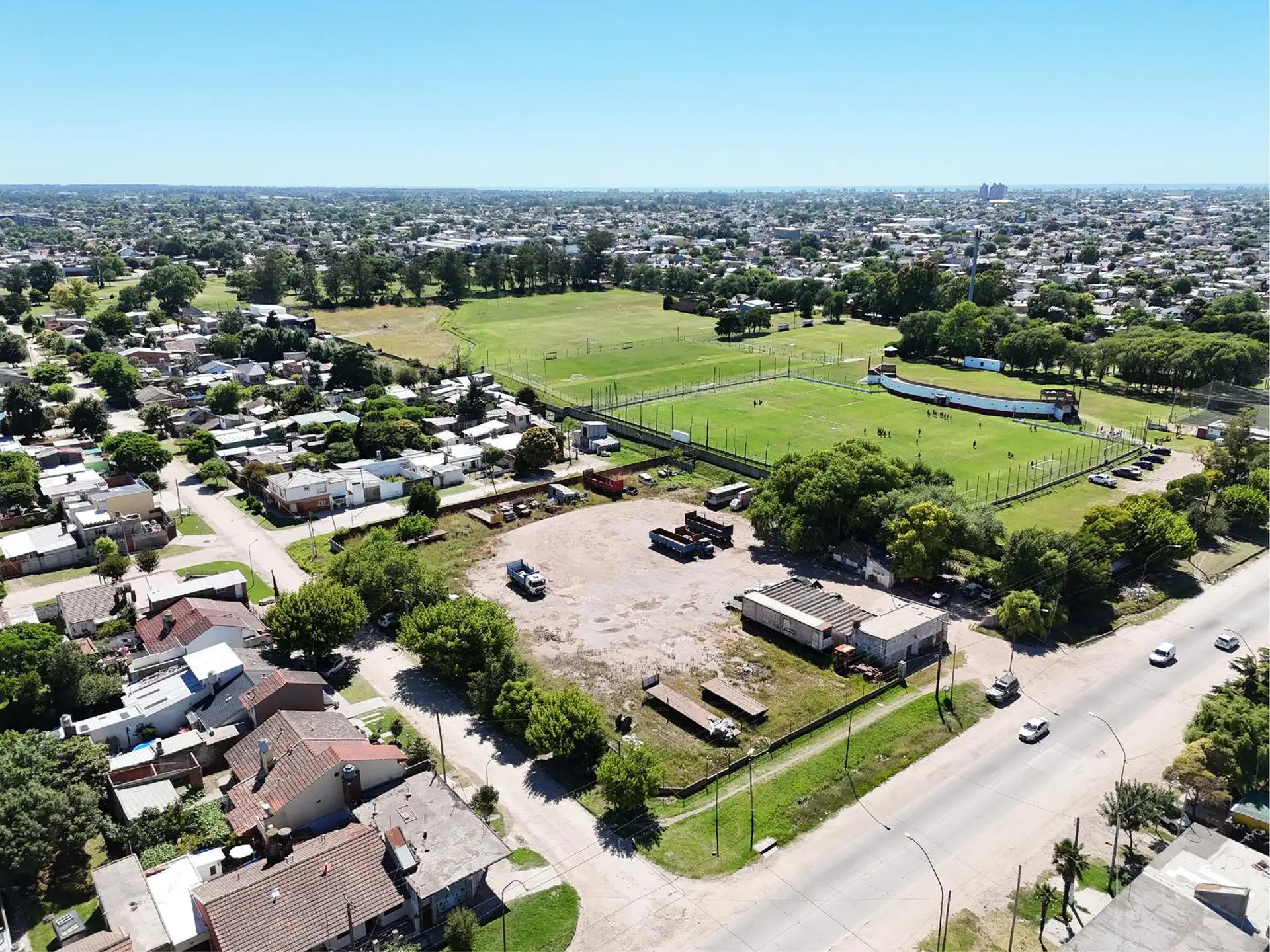 Manzana completa en el barrio Jorge Newbery