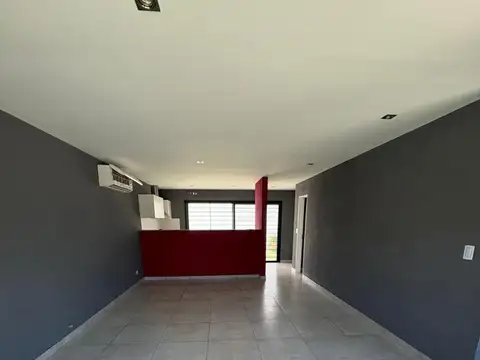 Depto Tipo Casa 4 ambientes con 2 baños
