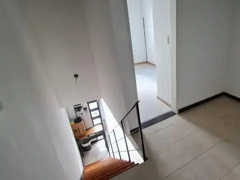 Depto Tipo Casa en Venta con 1 cocheras