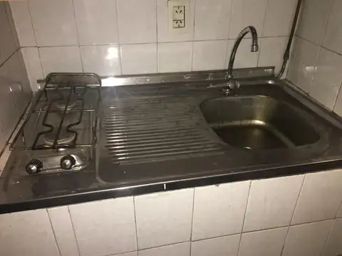 Local en Alquiler en Agronomia, $ 600.000