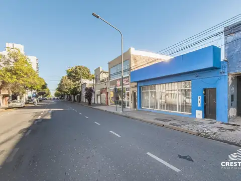 Venta / Permuta - Local sobre corredor comercial con doble acceso - Ludueña, Rosario.