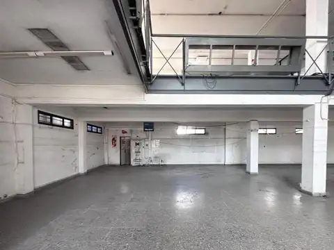 Local en Venta en Mariano Acosta, USD 2.800.000