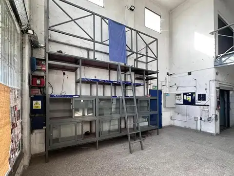 LOCAL - 230 MTS2 - MARIANO ACOSTA