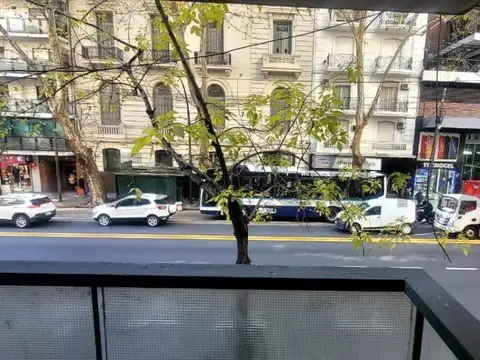 Oficina 4 ambientes con 2 baños
