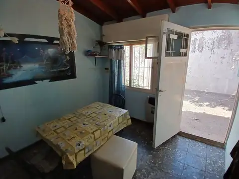 Casa 3 ambientes con 1 baño