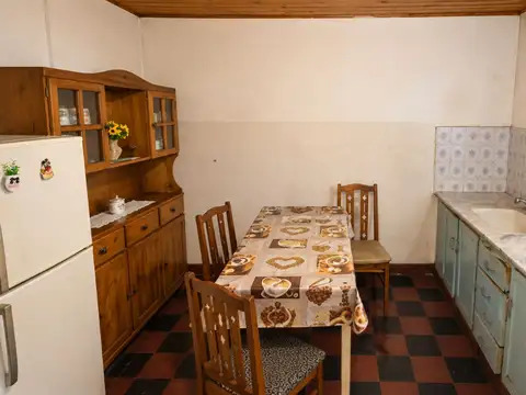 Casa 3 ambientes con 1 baño