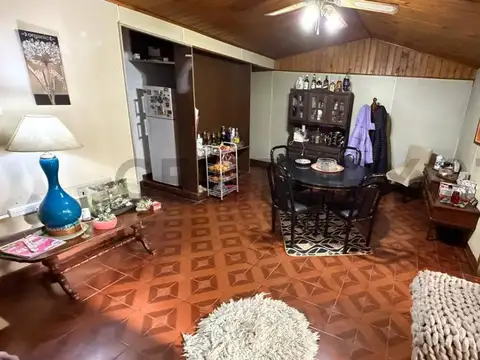 Casa en Venta con 3 cocheras