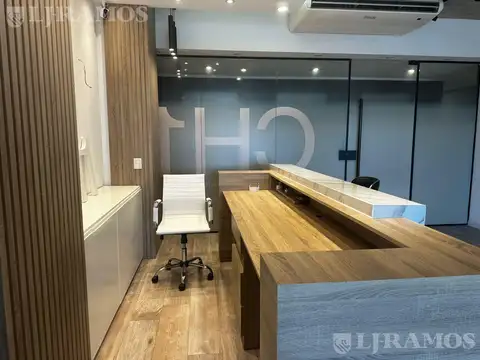 Oficina en Alquiler con 2 cocheras