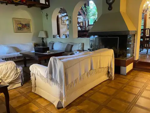 Casa en Venta con 1 cochera