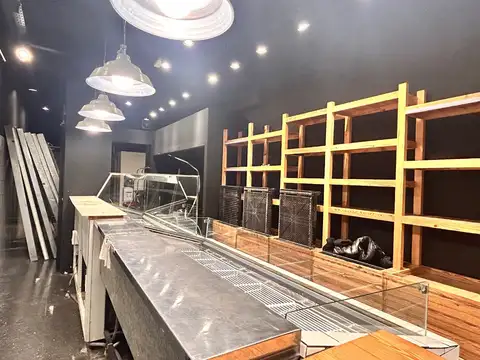 Marcelo Torcuato De Alvear 1400, Piso PB
