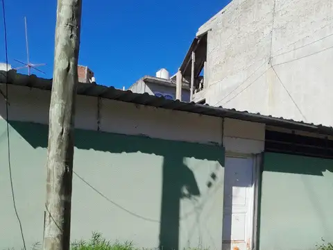 Casa 28 ambientes con 6 baños