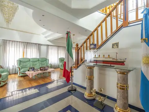 Casa en Venta en Banfield, USD 1.400.000
