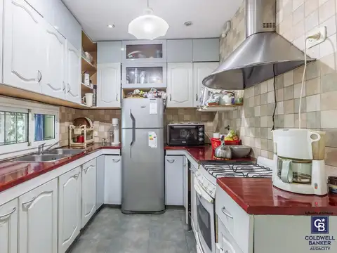 Casa 5 ambientes con 3 baños