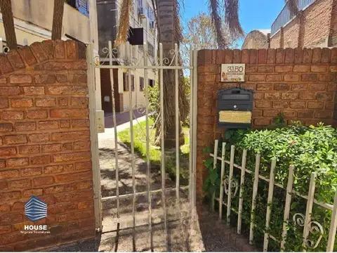 DEPARTAMENTO DE 2 DORMITORIOS EN VENTA EN BARRIO LOS PLATANOS  A METROS DE MAESTRO VIDAL