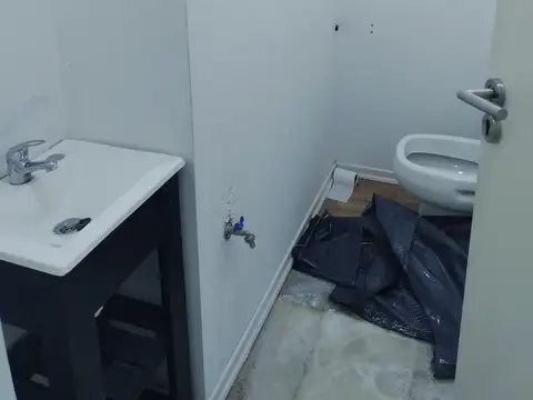 LOCAL s/AV MAIPU Y SAN MARTIN MUY BUENA ZONA COMERCIAL 