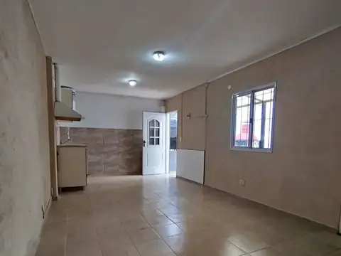 ALQUILER PH CASA 3 AMBIENTES EN SAN JUSTO