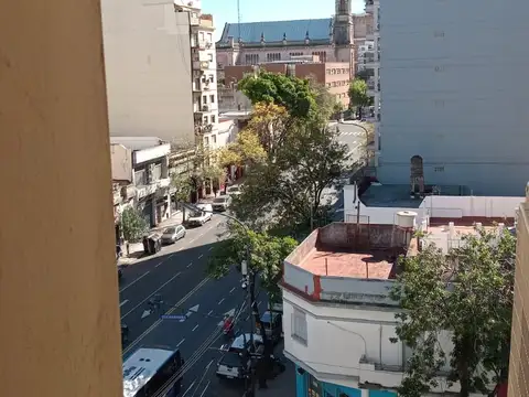 Av. La Plata 1100, Piso 6