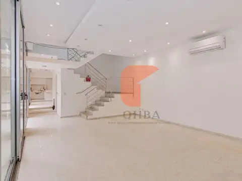 Oportunidad de venta de PH tipo "Casa" de tres dormitorios, cochera