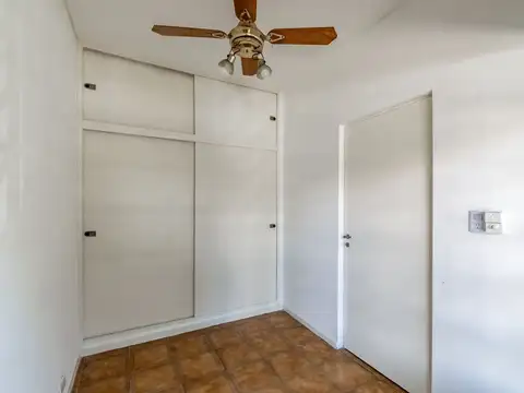 Depto Tipo Casa en Venta 50 años