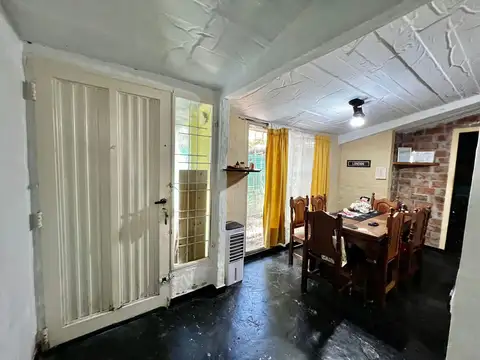 Casa 4 ambientes con 1 baño