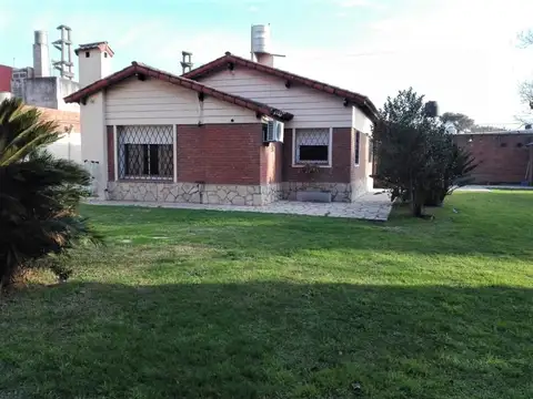 Casaquinta en Tortuguitas Centro - Excelente ubicación