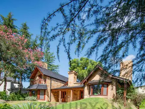 Venta casa en El Bosque- Campana