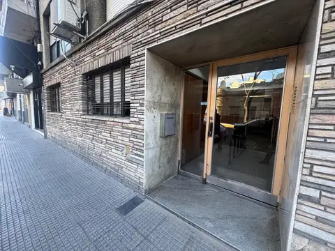 Lacarra 100, oportunidad departamento monoambiente luminoso contrafrente, floresta