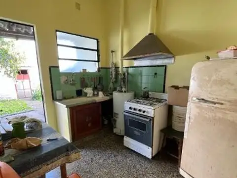 Casa 3 ambientes con 1 baño