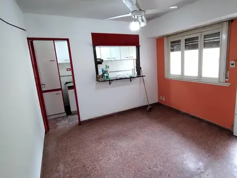 Casa en Alquiler con 2 cocheras